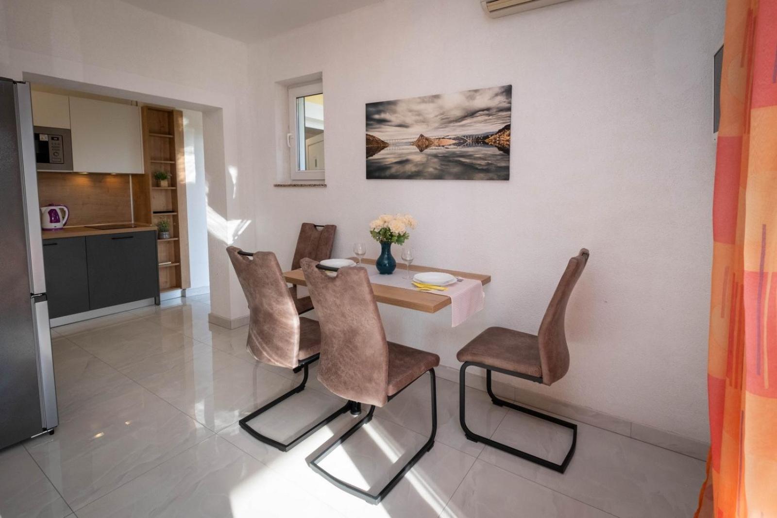 Apartments Serbecic Malinska Ngoại thất bức ảnh